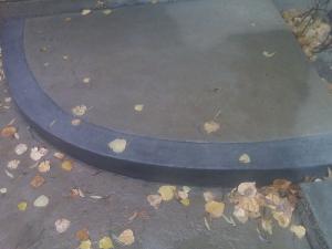 Leaves decorative concrete step