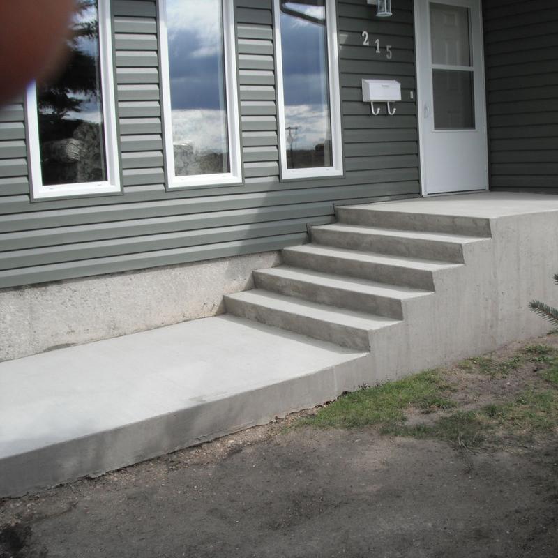 Concrete steps with broom finish