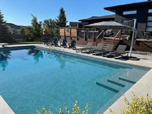 beautiful modern swimming pool decorative concrete